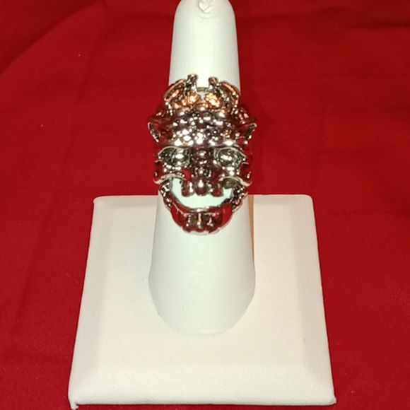 2XHP! NWT Goth Skull Made of Skulls Silver Ring 7! - Picture 3 of 6